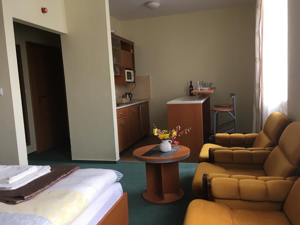 Apartman Darmon 皮耶什佳尼 外观 照片