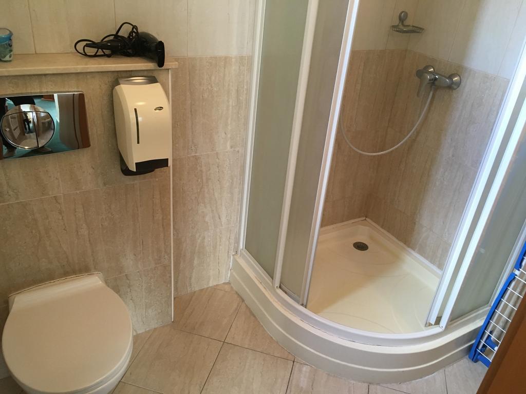 Apartman Darmon 皮耶什佳尼 外观 照片