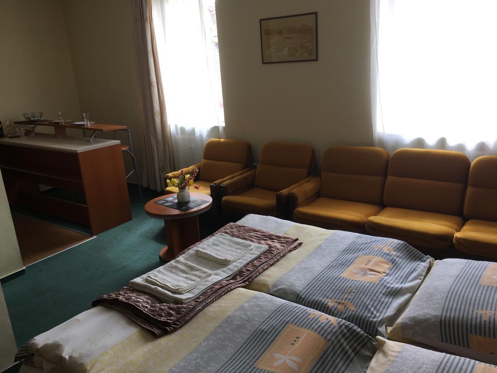 Apartman Darmon 皮耶什佳尼 外观 照片